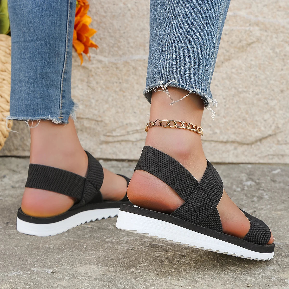 Women's fashion trend anti-slip sandals.