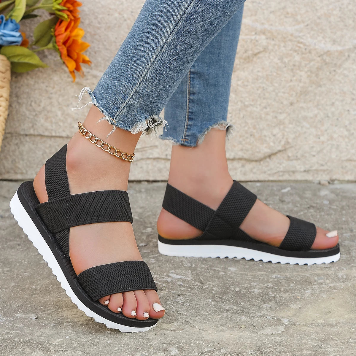 Women's fashion trend anti-slip sandals.